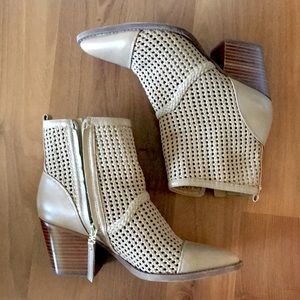 Sam Edelman Pointed Toe Ankle Boot